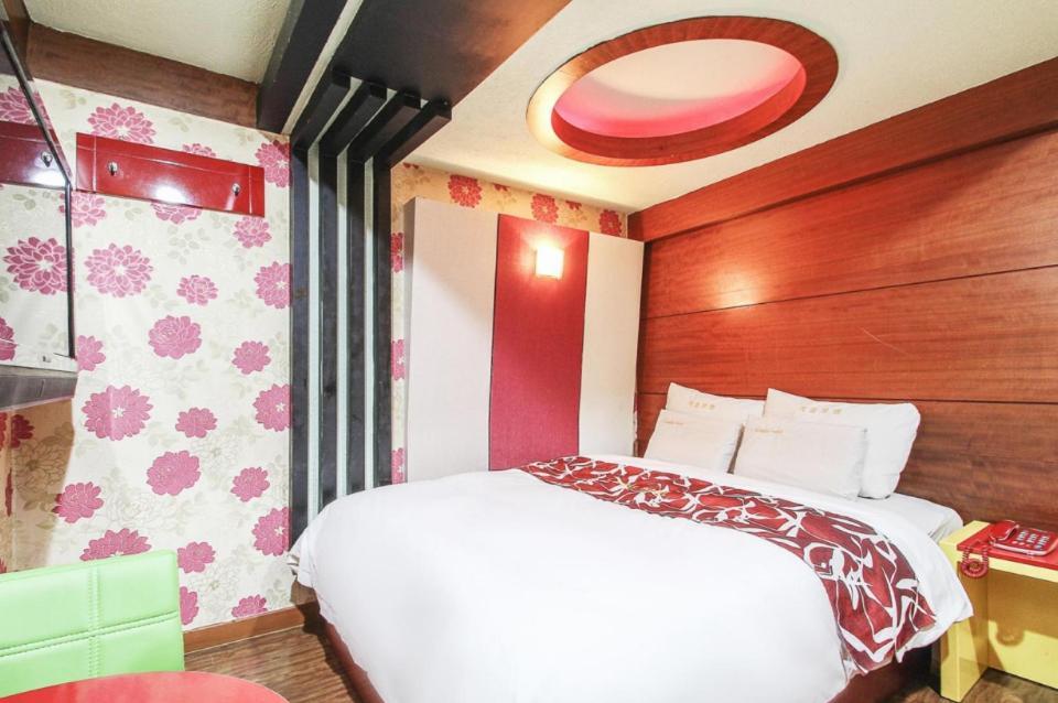 Couple Motel Seoul Eksteriør billede